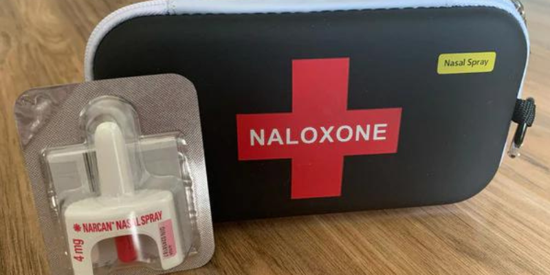Naloxone Kit